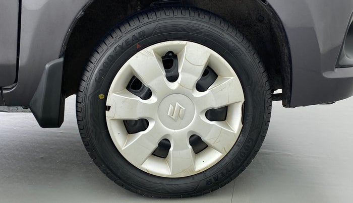 2015 Maruti Alto K10 VXI P, Petrol, Manual, 78,459 km, Right Front Wheel