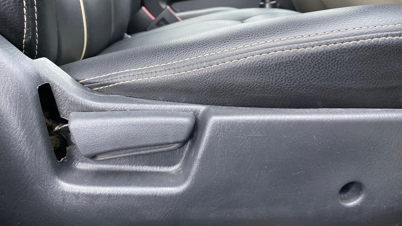 2015 Maruti Alto K10 VXI P, Petrol, Manual, 78,459 km, Driver Side Adjustment Panel