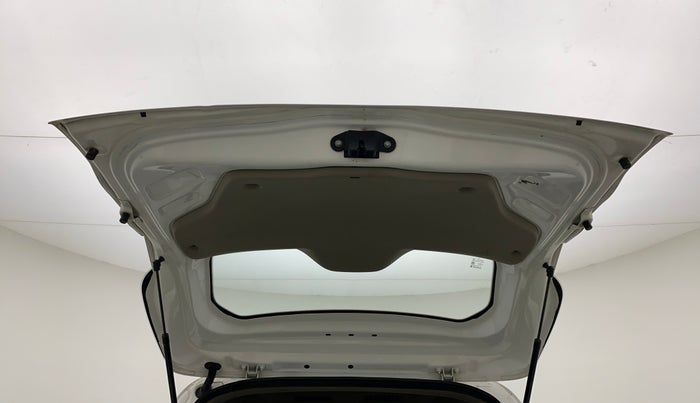 2019 Renault TRIBER RXT, Petrol, Manual, 1,02,395 km, Boot Door Open