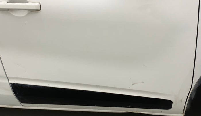 2019 Renault TRIBER RXT, Petrol, Manual, 1,02,395 km, Driver-side door - Minor scratches