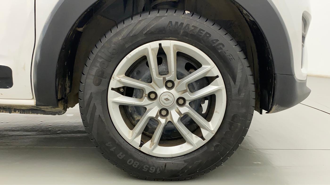 2019 Renault TRIBER RXT, Petrol, Manual, 1,02,395 km, Right Front Wheel