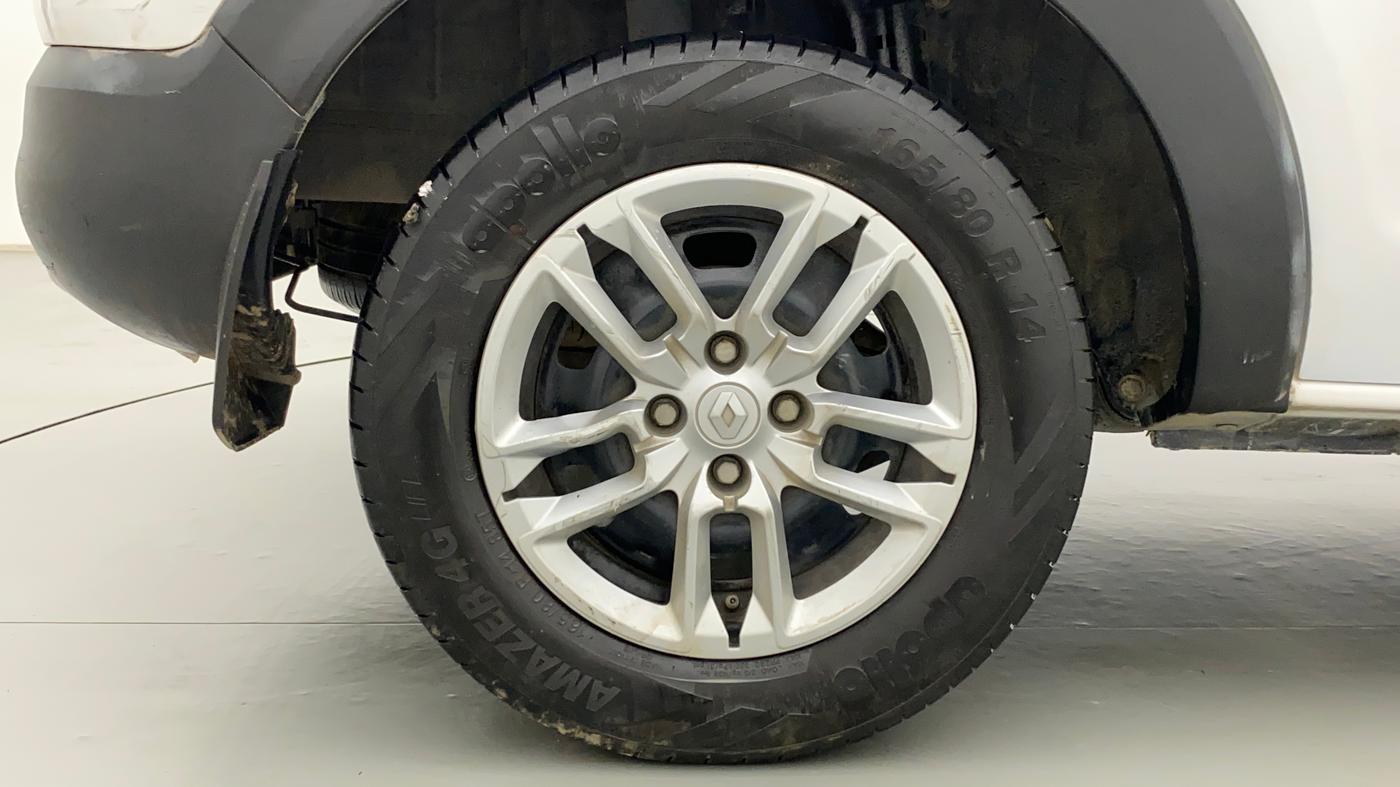 2019 Renault TRIBER RXT, Petrol, Manual, 1,02,395 km, Right Rear Wheel