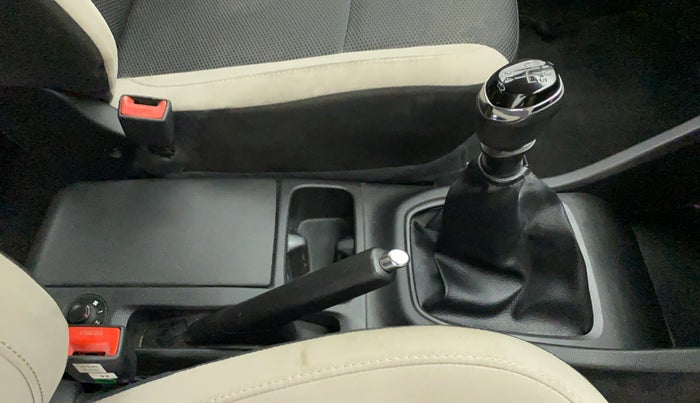 2019 Renault TRIBER RXT, Petrol, Manual, 1,02,395 km, Gear Lever