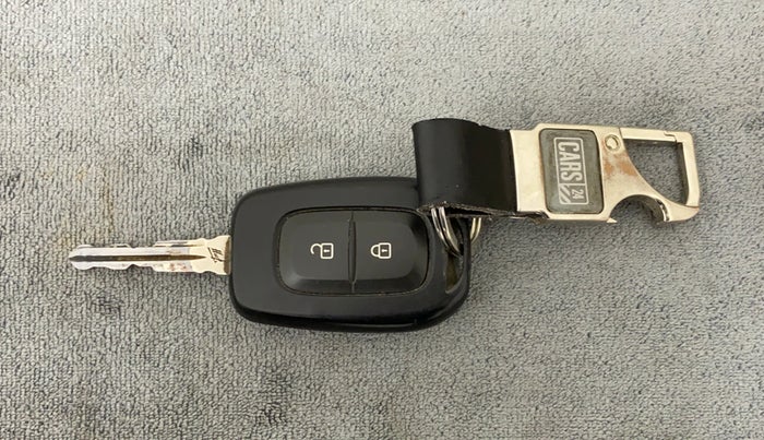 2019 Renault TRIBER RXT, Petrol, Manual, 1,02,395 km, Key Close Up