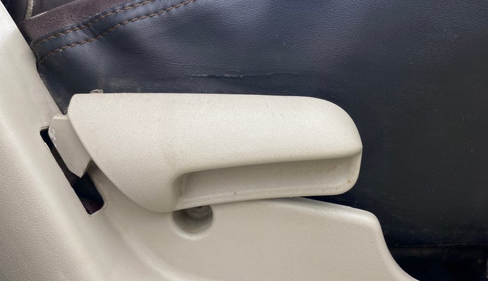 2021 Maruti Celerio VXI CNG, CNG, Manual, 64,292 km, Driver Side Adjustment Panel