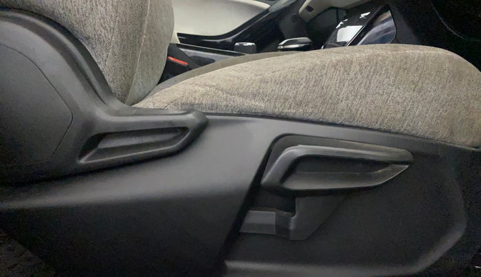 2024 Tata Curvv Creative 1.2 Petrol 7DCA, Petrol, Automatic, 17,564 km, Driver Side Adjustment Panel