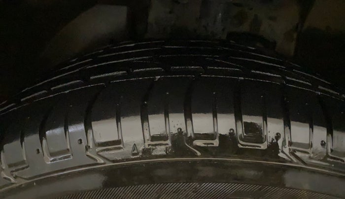 2024 Tata Curvv Creative 1.2 Petrol 7DCA, Petrol, Automatic, 17,564 km, Left Front Tyre Tread