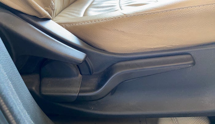 2018 Honda Amaze 1.2L I-VTEC V CVT, Petrol, Automatic, 29,453 km, Driver Side Adjustment Panel