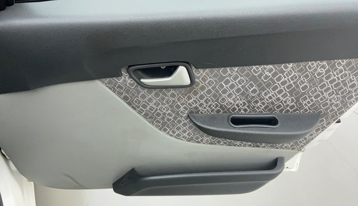 2018 Maruti Alto 800 LXI, Petrol, Manual, 6,909 km, Driver Side Door Panels Control