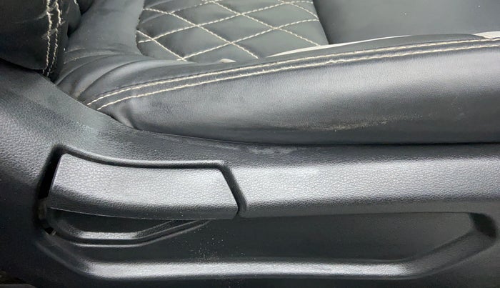 2019 Hyundai VENUE S 1.0 TURBO MT, Petrol, Manual, 31,529 km, Driver Side Adjustment Panel