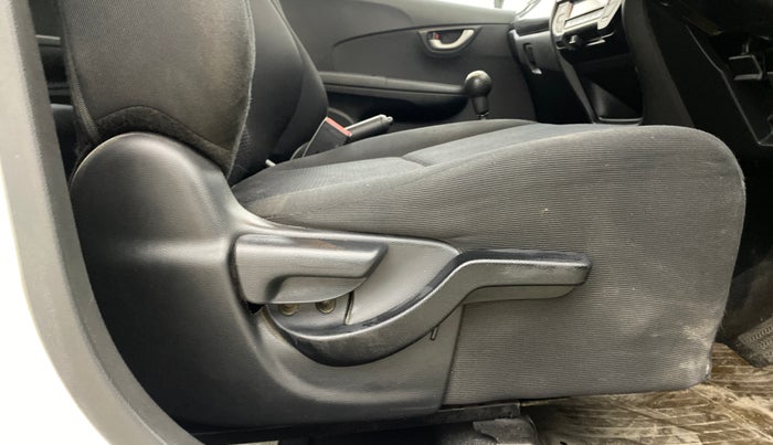 2016 Honda BR-V 1.5L I-VTEC S, Petrol, Manual, 52,971 km, Driver Side Adjustment Panel