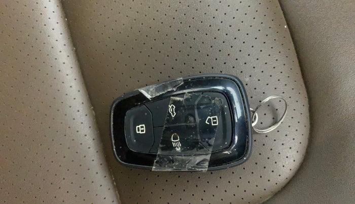 2020 Tata Harrier XZ PLUS 2.0L, Diesel, Manual, 64,706 km, Key Close Up