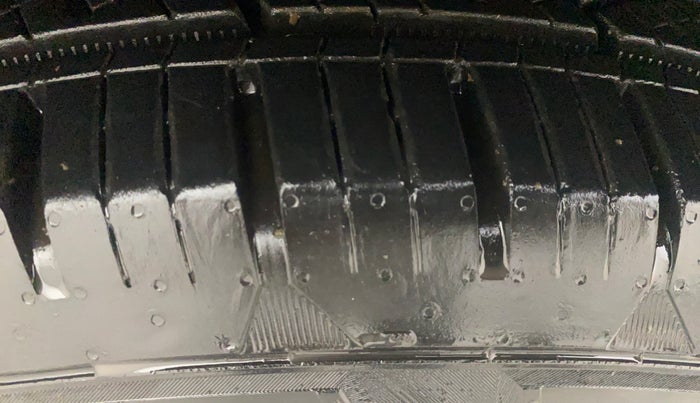 2020 Tata Harrier XZ PLUS 2.0L, Diesel, Manual, 64,706 km, Right Front Tyre Tread