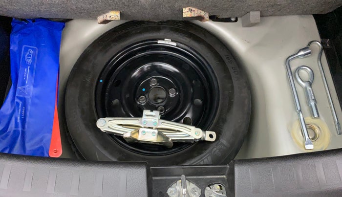 2016 Maruti Swift VXI, Petrol, Manual, 33,457 km, Spare Tyre