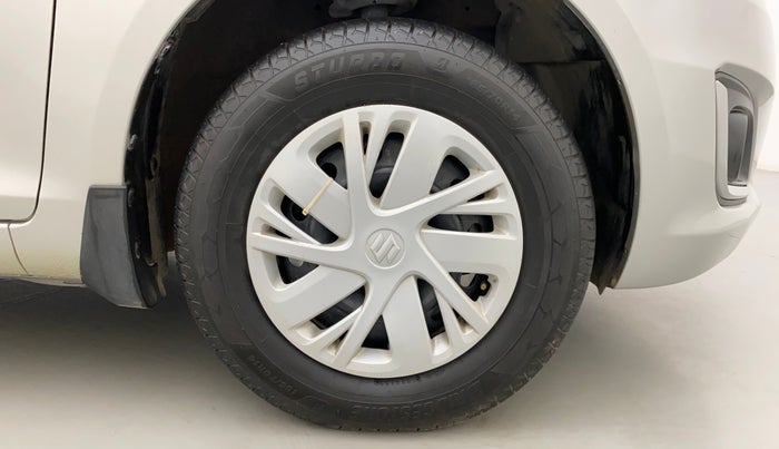 2016 Maruti Swift VXI, Petrol, Manual, 33,457 km, Right Front Wheel