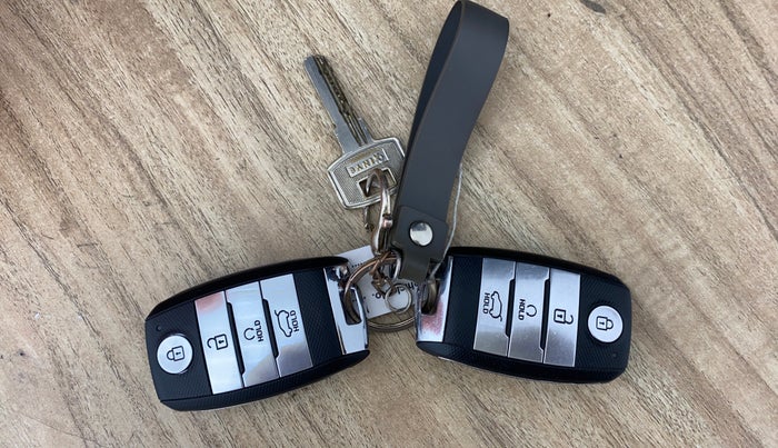 2021 KIA SONET HTX 1.0 DCT, Petrol, Automatic, 24,655 km, Key Close Up