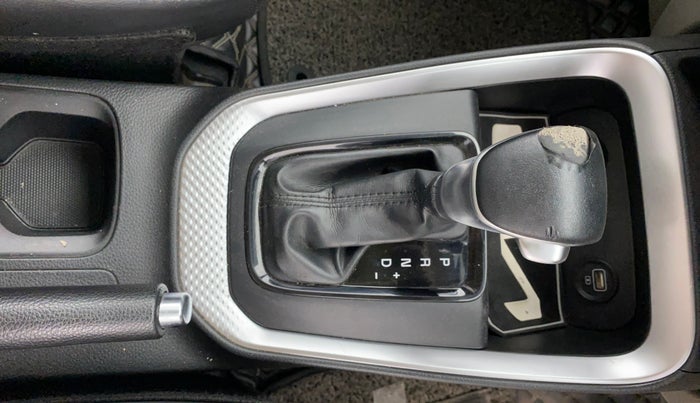 2021 KIA SONET HTX 1.0 DCT, Petrol, Automatic, 24,655 km, Gear Lever