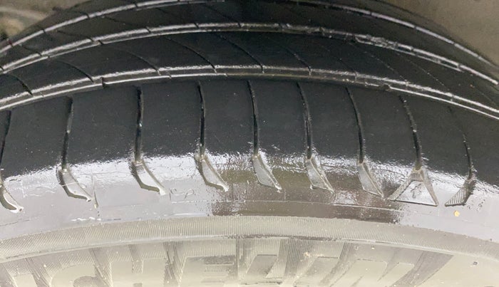 2021 KIA SONET HTX 1.0 DCT, Petrol, Automatic, 24,655 km, Right Rear Tyre Tread