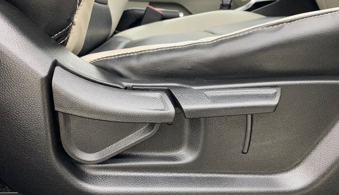 2021 KIA SONET HTX 1.0 DCT, Petrol, Automatic, 24,655 km, Driver Side Adjustment Panel