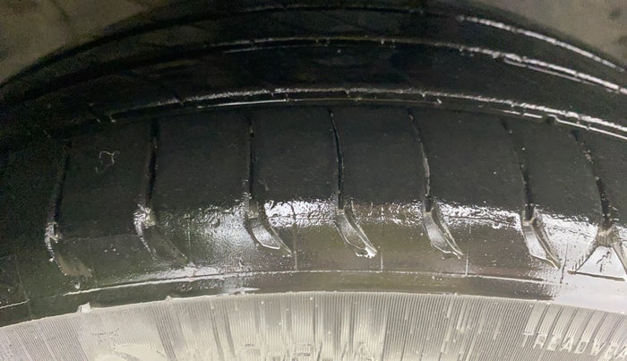 2021 KIA SONET HTX 1.0 DCT, Petrol, Automatic, 24,655 km, Right Front Tyre Tread