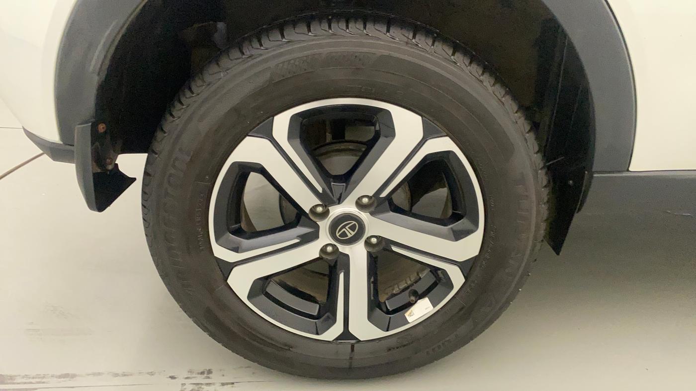 2023 Tata NEXON XZA PLUS PETROL, Petrol, Automatic, 6,437 km, Right Rear Wheel