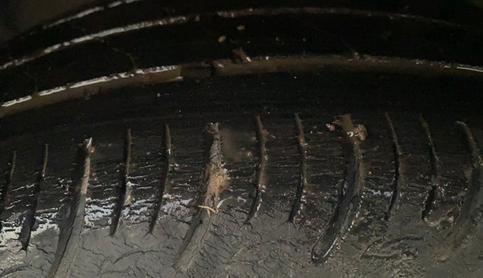 2022 Renault TRIBER RXZ, Petrol, Manual, 72,311 km, Left Front Tyre Tread