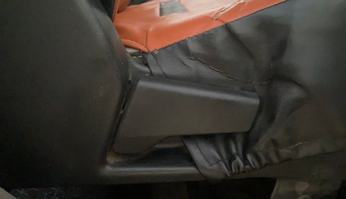 2022 Renault TRIBER RXZ, Petrol, Manual, 72,311 km, Driver Side Adjustment Panel