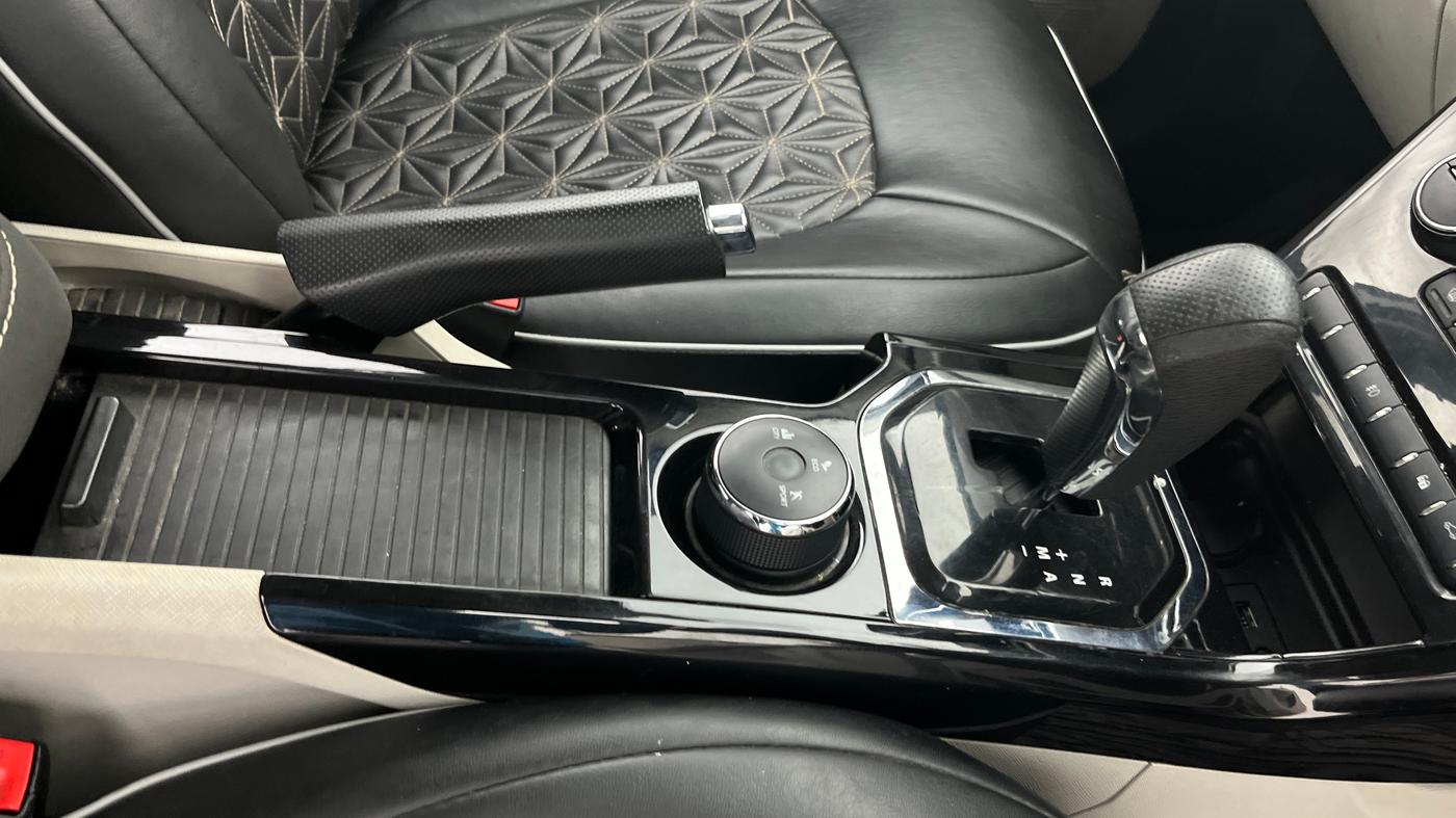 2020 Tata NEXON XZA PLUS PETROL, Petrol, Automatic, 73,067 km, Gear Lever