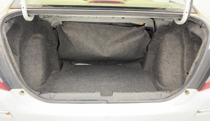 2021 Honda Amaze 1.2L I-VTEC S CVT, Petrol, Automatic, 46,389 km, Boot Inside