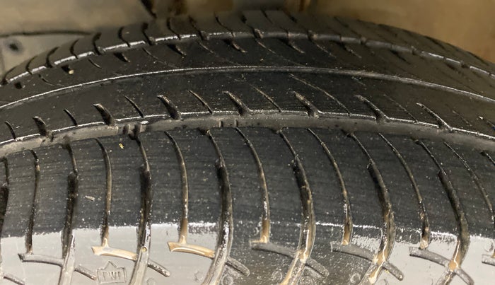 2019 Maruti New Wagon-R VXI 1.2L, Petrol, Manual, 23,698 km, Left Front Tyre Tread