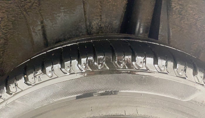 2021 Maruti XL6 ZETA AT, Petrol, Automatic, 37,942 km, Left Rear Tyre Tread