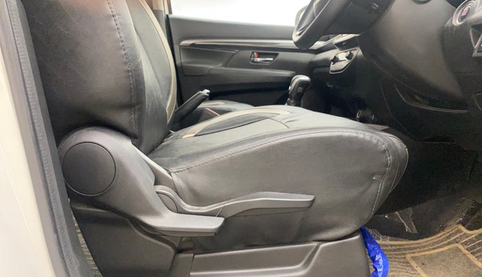 2021 Maruti XL6 ZETA AT, Petrol, Automatic, 37,942 km, Driver Side Adjustment Panel