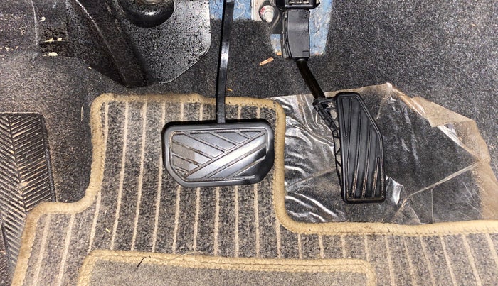 2021 Maruti XL6 ZETA AT, Petrol, Automatic, 37,942 km, Pedals