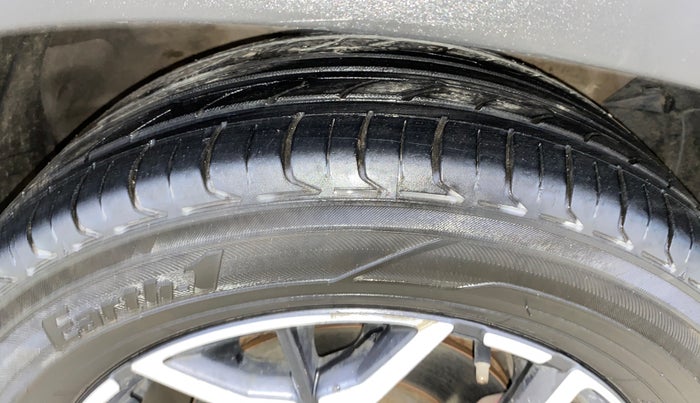 2020 KIA SELTOS GTX PLUS 1.4 PETROL DCT DUAL TONE, Petrol, Automatic, 1,25,137 km, Right Front Tyre Tread