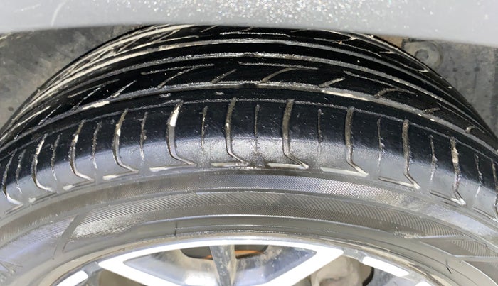 2020 KIA SELTOS GTX PLUS 1.4 PETROL DCT DUAL TONE, Petrol, Automatic, 1,25,137 km, Left Rear Tyre Tread