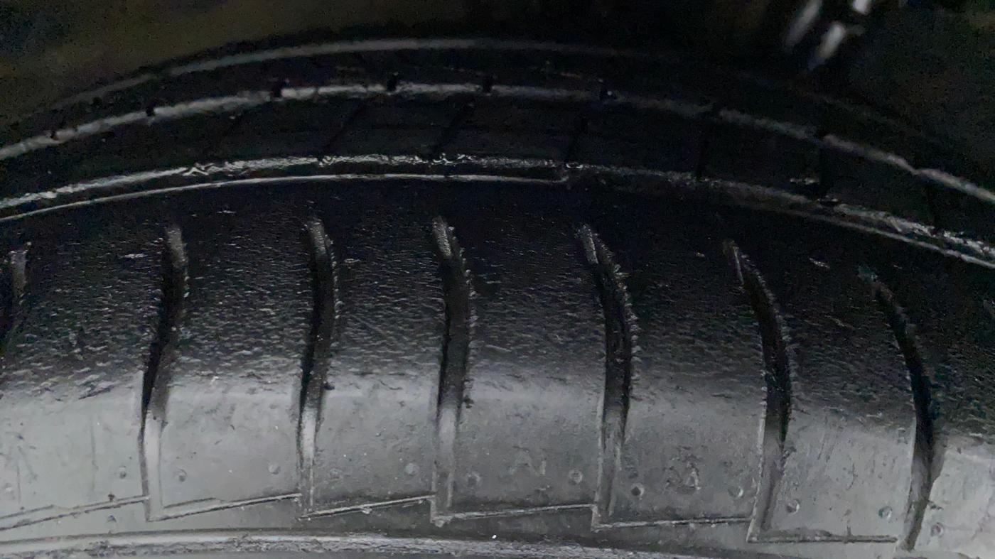 2018 Hyundai NEW SANTRO 1.1 SPORTZ MT CNG, CNG, Manual, 57,667 km, Left Rear Tyre Tread