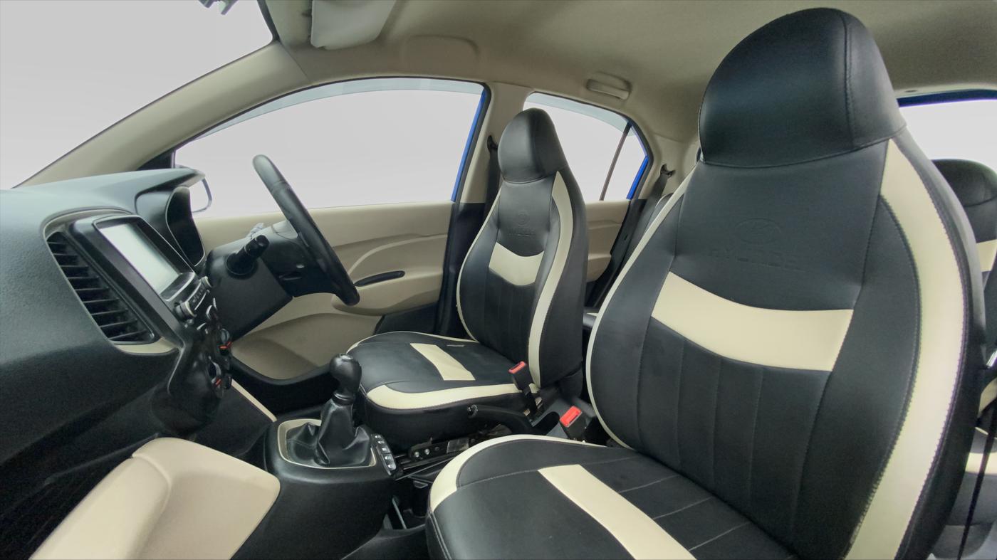 2018 Hyundai NEW SANTRO 1.1 SPORTZ MT CNG, CNG, Manual, 57,667 km, Right Side Front Door Cabin