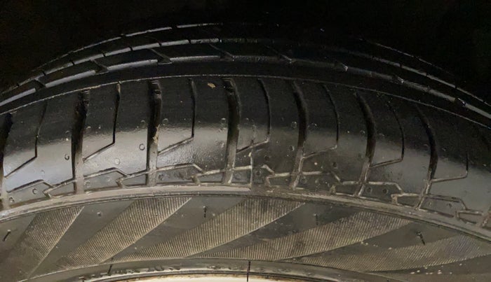 2023 Hyundai Creta SX (O) IVT 1.5 PETROL, Petrol, Automatic, 21,980 km, Right Front Tyre Tread