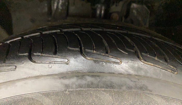 2020 Ford FREESTYLE TITANIUM 1.2 PETROL, Petrol, Manual, 58,367 km, Left Front Tyre Tread