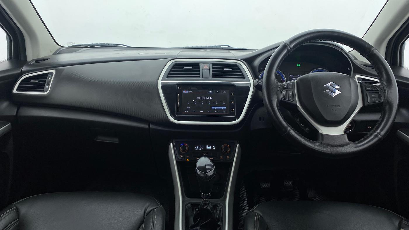 2015 Maruti S Cross ZETA 1.3, Diesel, Manual, 74,698 km, Dashboard