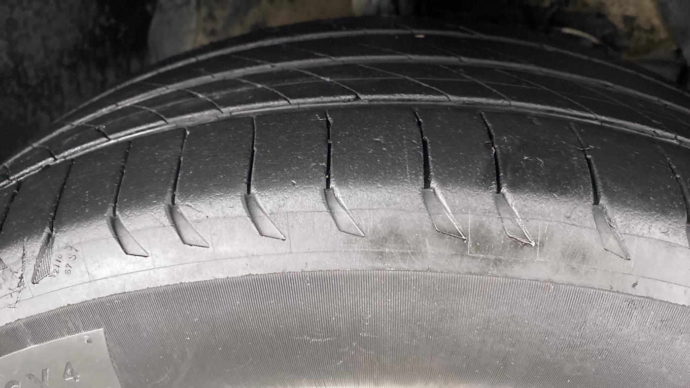 2015 Maruti S Cross ZETA 1.3, Diesel, Manual, 74,698 km, Right Front Tyre Tread