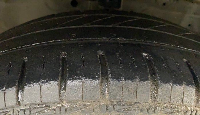 2012 Maruti Swift Dzire VXI, Petrol, Manual, 62,120 km, Right Front Tyre Tread