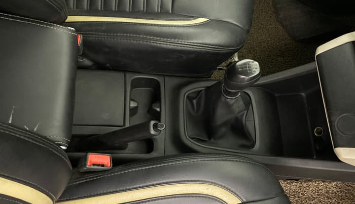2019 Renault TRIBER RXL MT, Petrol, Manual, 78,281 km, Gear Lever