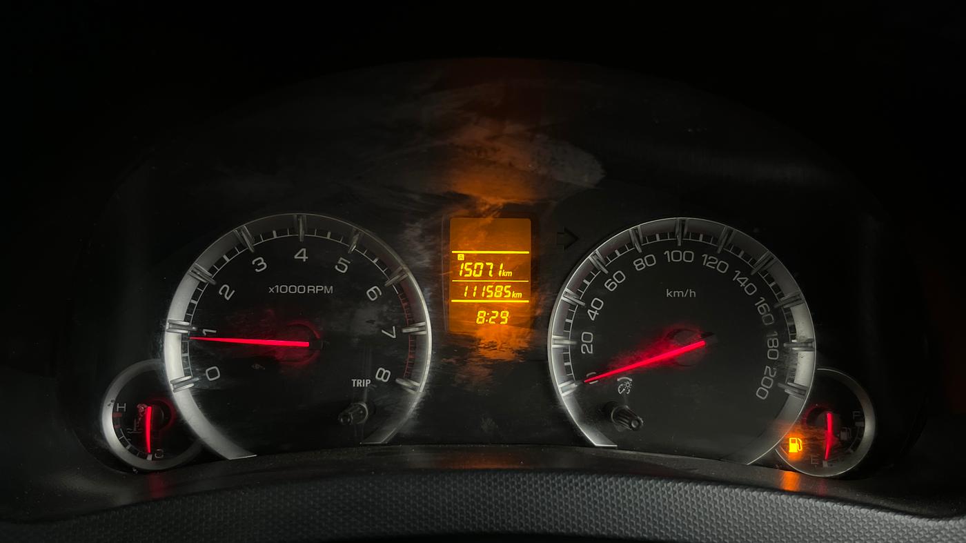 2014 Maruti Swift VXI, Petrol, Manual, 1,11,583 km, Odometer Image