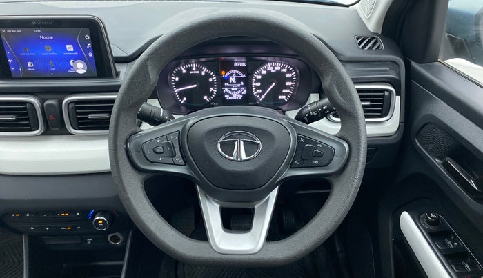 2021 Tata PUNCH ACCOMPLISHED AMT, Petrol, Automatic, 10,218 km, Steering Wheel Close Up