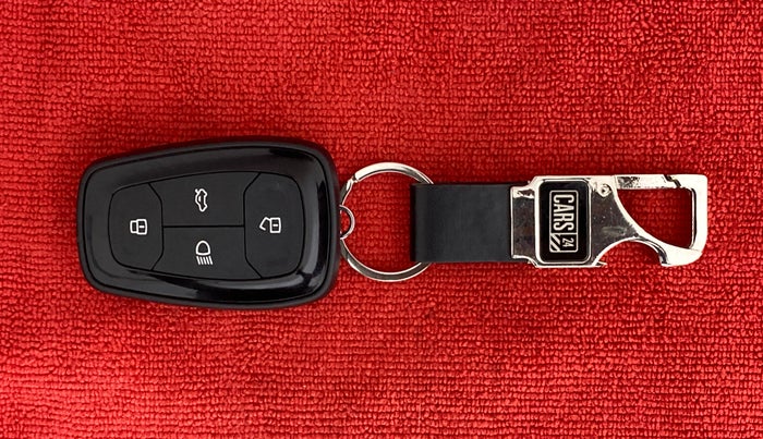 2021 Tata PUNCH ACCOMPLISHED AMT, Petrol, Automatic, 10,218 km, Key Close Up