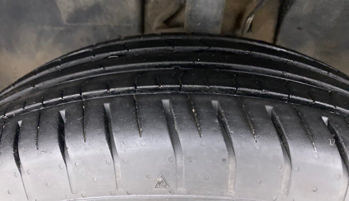 2021 Tata PUNCH ACCOMPLISHED AMT, Petrol, Automatic, 10,218 km, Left Front Tyre Tread