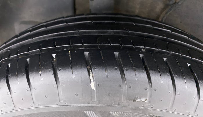 2021 Tata PUNCH ACCOMPLISHED AMT, Petrol, Automatic, 10,218 km, Right Rear Tyre Tread