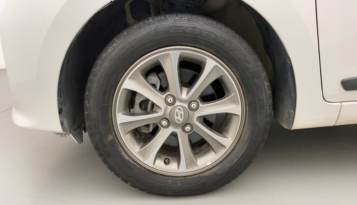 2018 Hyundai Grand i10 SPORTZ AT 1.2 KAPPA VTVT, Petrol, Automatic, 17,497 km, Left Front Wheel