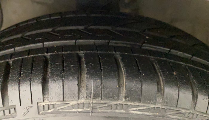 2018 Hyundai Grand i10 SPORTZ AT 1.2 KAPPA VTVT, Petrol, Automatic, 17,497 km, Left Front Tyre Tread
